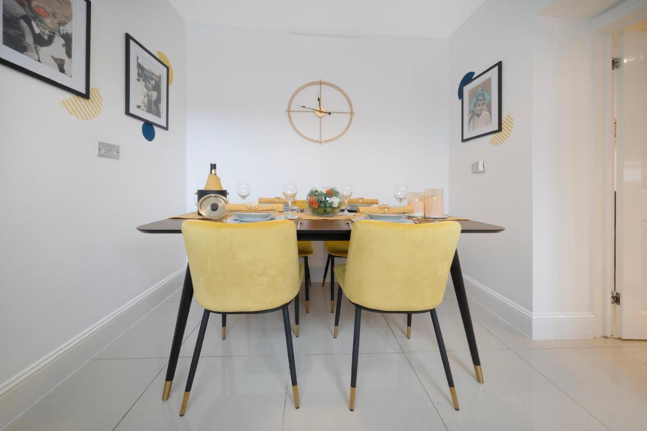 1 Bed House, Free Parking, 15 Minutes From Cheltenham Races Gloucester Bagian luar foto